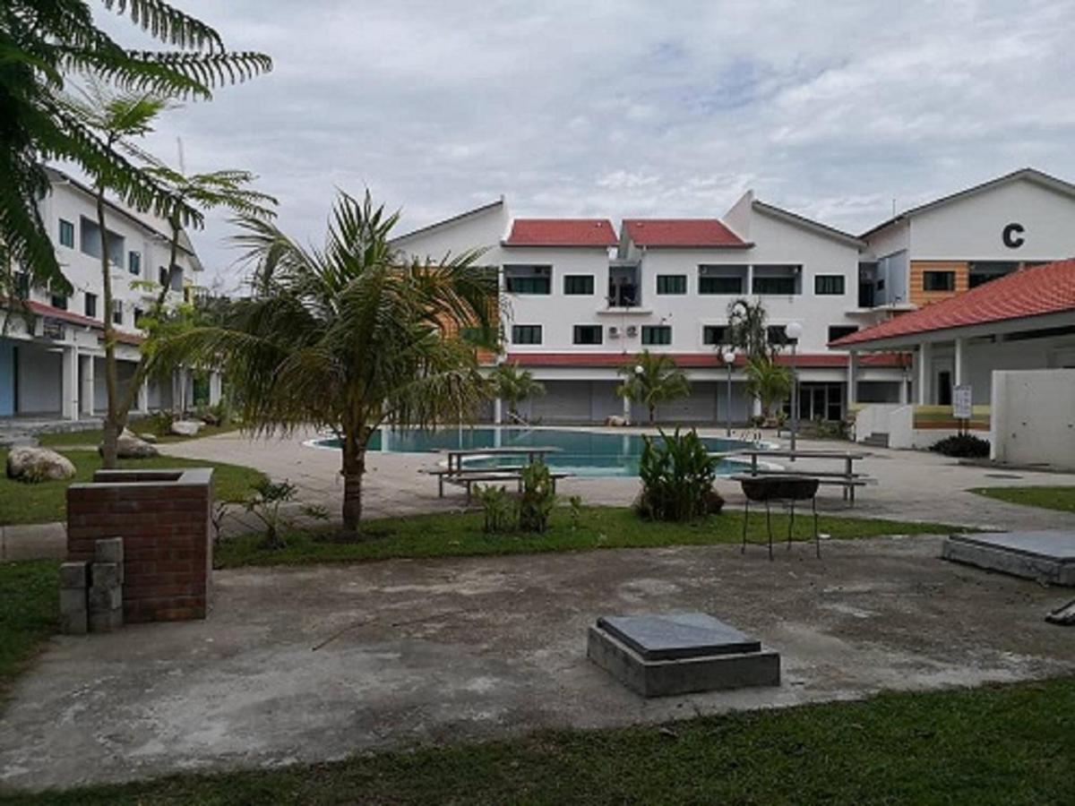 Fun Studio Pangkor Pekan Pangkor Exteriör bild